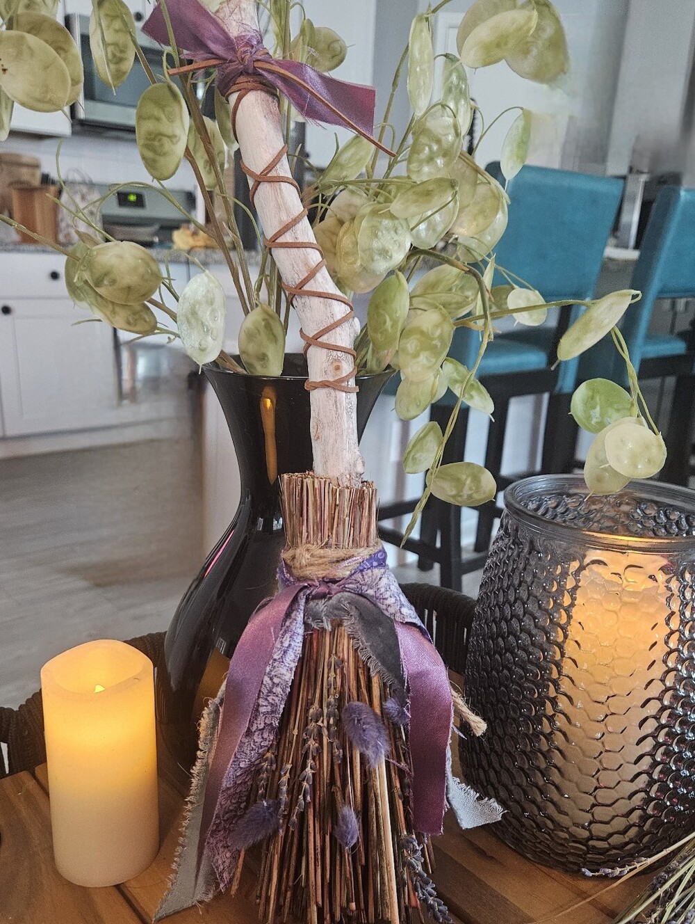 LAVENDER MINI BROOMSTICK